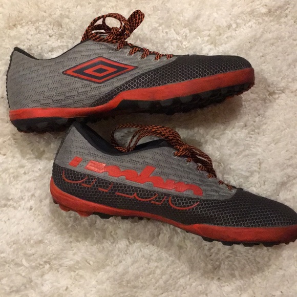 Umbro orange and grey shoes - Picture 4 of 12